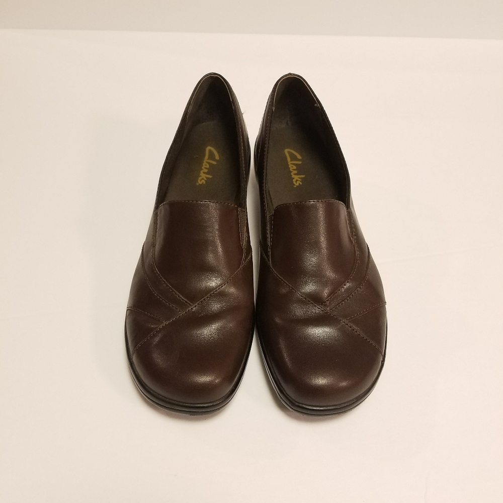 Clarks dark brown BlackBerry loafers, size 8.5M